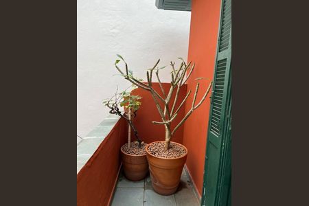 Casa à venda com 75m², 2 quartos e sem vaga