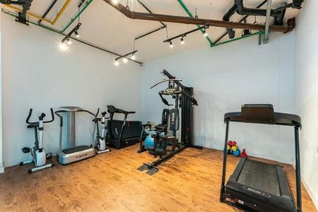 Casa de condomínio à venda com 580m², 3 quartos e 6 vagas