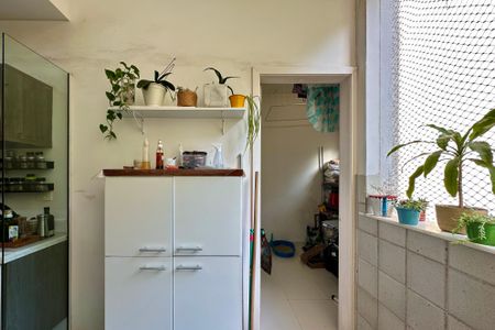 Apartamento à venda com 170m², 3 quartos e 2 vagas Apartamento à venda com 170m², 3 quartos e 2 vagasCozinha