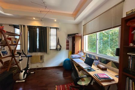 Apartamento à venda com 170m², 3 quartos e 2 vagas Apartamento à venda com 170m², 3 quartos e 2 vagasQuarto 3 - Suite