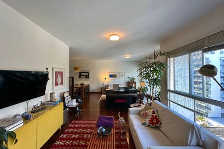 Apartamento à venda com 170m², 3 quartos e 2 vagas Apartamento à venda com 170m², 3 quartos e 2 vagasSala