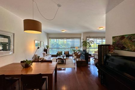 Apartamento à venda com 170m², 3 quartos e 2 vagas Apartamento à venda com 170m², 3 quartos e 2 vagasSala