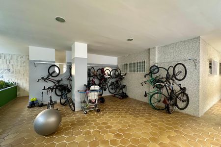 Apartamento à venda com 170m², 3 quartos e 2 vagas Apartamento à venda com 170m², 3 quartos e 2 vagasÁrea comum