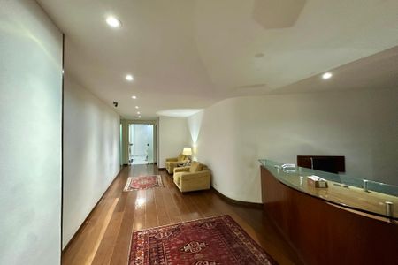 Apartamento à venda com 170m², 3 quartos e 2 vagas Apartamento à venda com 170m², 3 quartos e 2 vagasHall de Entrada