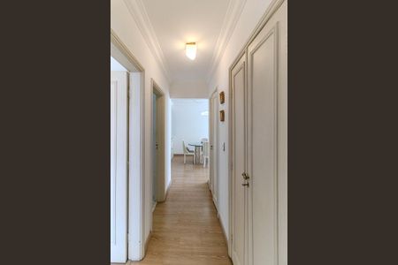 Apartamento à venda com 98m², 2 quartos e 1 vaga Apartamento à venda com 98m², 2 quartos e 1 vagaCorredor