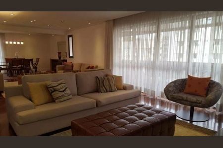 Apartamento à venda com 272m², 5 quartos e 3 vagas