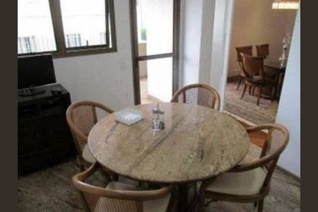 Apartamento à venda com 272m², 5 quartos e 3 vagas