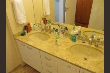 Apartamento à venda com 272m², 5 quartos e 3 vagas