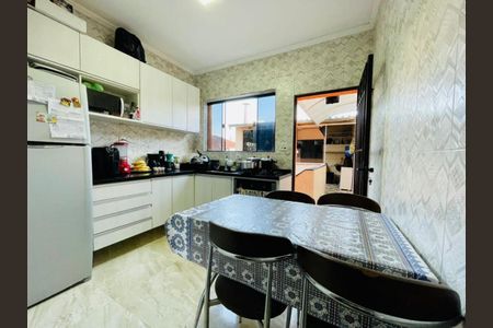 Casa de condomínio à venda com 160m², 2 quartos e 2 vagas Casa de condomínio à venda com 160m², 2 quartos e 2 vagasFoto 03