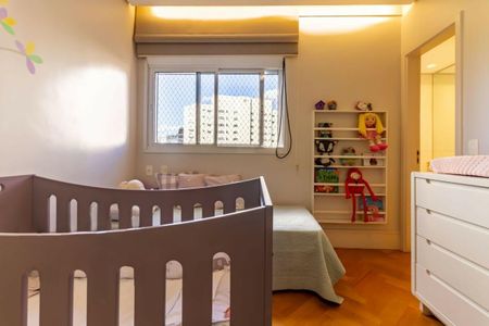 Apartamento à venda com 235m², 4 quartos e 4 vagas