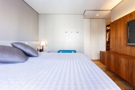 Apartamento à venda com 235m², 4 quartos e 4 vagas