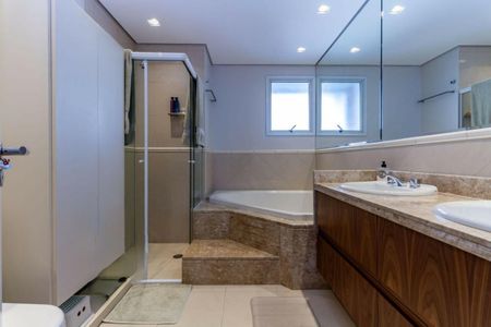 Apartamento à venda com 235m², 4 quartos e 4 vagas