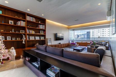 Apartamento à venda com 235m², 4 quartos e 4 vagas