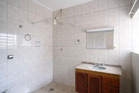 Casa à venda com 174m², 3 quartos e 2 vagasBanheiro