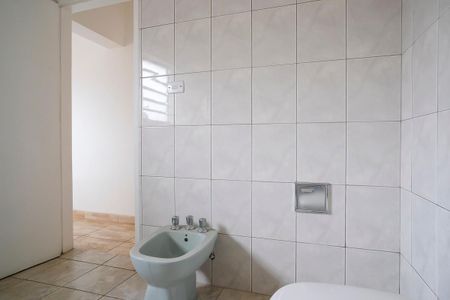 Casa à venda com 174m², 3 quartos e 2 vagasBanheiro