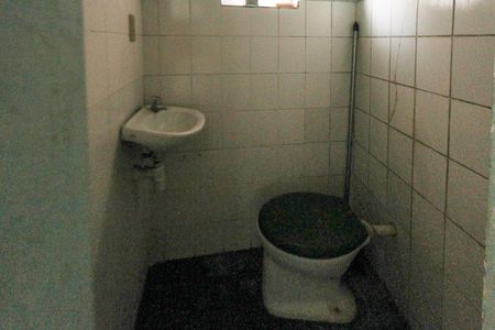 Casa à venda com 149m², 2 quartos e 2 vagas Casa à venda com 149m², 2 quartos e 2 vagasBanheiro de Serviço