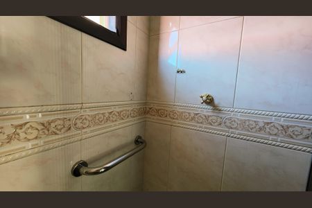 Casa à venda com 310m², 2 quartos e 1 vagaBanheiro