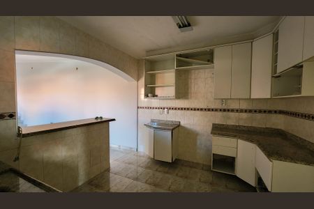 Casa à venda com 310m², 2 quartos e 1 vagaCozinha