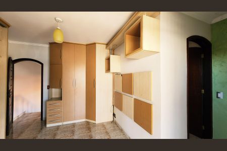 Casa à venda com 310m², 2 quartos e 1 vagaQuarto Suíte