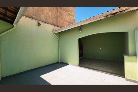 Casa à venda com 310m², 2 quartos e 1 vagaQuintal