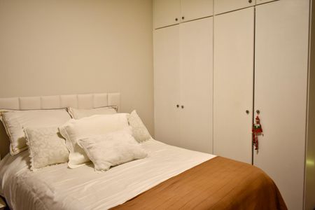 Apartamento à venda com 106m², 2 quartos e 1 vaga Apartamento à venda com 106m², 2 quartos e 1 vagaQuarto 1