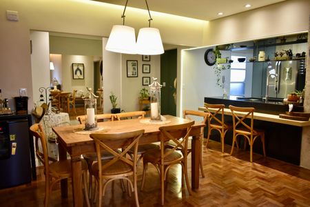 Apartamento à venda com 106m², 2 quartos e 1 vaga Apartamento à venda com 106m², 2 quartos e 1 vagaSala