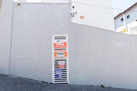 Casa de condomínio à venda com 113m², 2 quartos e 3 vagasFachada + Plaquinha