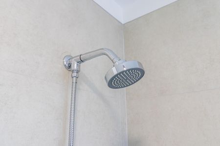 Casa de condomínio à venda com 257m², 4 quartos e 4 vagas Casa de condomínio à venda com 257m², 4 quartos e 4 vagasBanheiro da Suíte 1