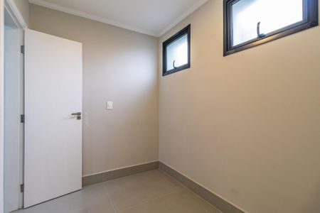 Casa de condomínio à venda com 257m², 4 quartos e 4 vagas Casa de condomínio à venda com 257m², 4 quartos e 4 vagasQuarto de Serviço