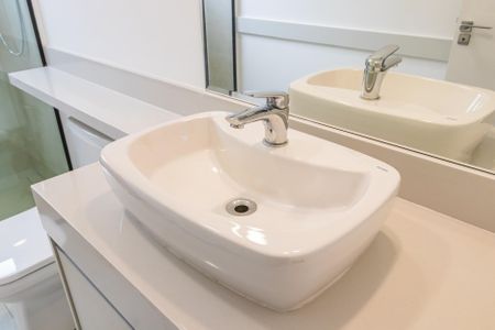 Casa de condomínio à venda com 257m², 4 quartos e 4 vagas Casa de condomínio à venda com 257m², 4 quartos e 4 vagasBanheiro da Suíte 3