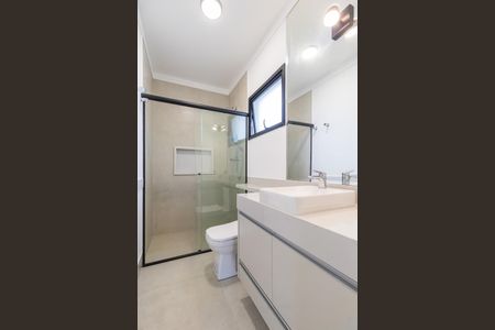 Casa de condomínio à venda com 257m², 4 quartos e 4 vagas Casa de condomínio à venda com 257m², 4 quartos e 4 vagasBanheiro da Suíte 4