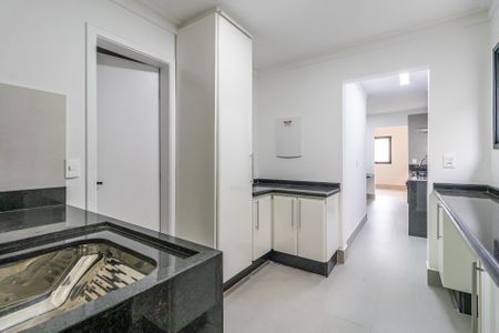 Casa de condomínio à venda com 257m², 4 quartos e 4 vagas Casa de condomínio à venda com 257m², 4 quartos e 4 vagasÁrea de Serviço