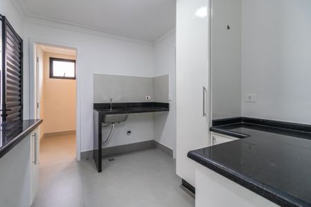 Casa de condomínio à venda com 257m², 4 quartos e 4 vagas Casa de condomínio à venda com 257m², 4 quartos e 4 vagasÁrea de Serviço