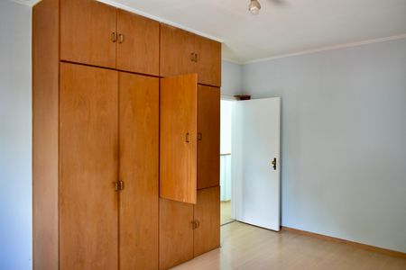 Casa à venda com 243m², 3 quartos e 3 vagas Casa à venda com 243m², 3 quartos e 3 vagasSuíte 1