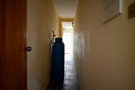 Casa à venda com 243m², 3 quartos e 3 vagas Casa à venda com 243m², 3 quartos e 3 vagasCorredor Lateral Externo