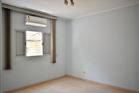 Casa à venda com 243m², 3 quartos e 3 vagas Casa à venda com 243m², 3 quartos e 3 vagasSuíte 2