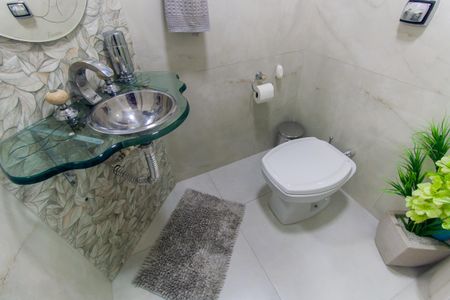 Casa à venda com 160m², 3 quartos e 3 vagas Casa à venda com 160m², 3 quartos e 3 vagasLavabo