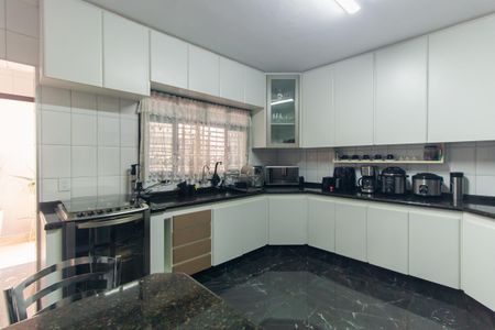 Casa à venda com 160m², 3 quartos e 3 vagas Casa à venda com 160m², 3 quartos e 3 vagasCozinha