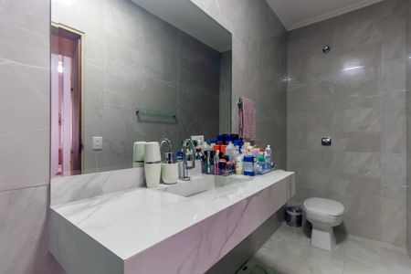 Casa à venda com 160m², 3 quartos e 3 vagas Casa à venda com 160m², 3 quartos e 3 vagasBanheiro da Suíte