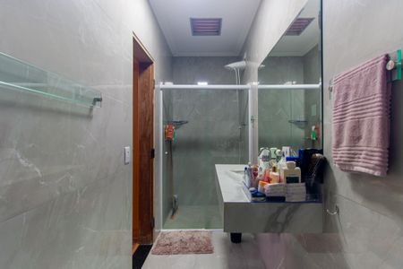 Casa à venda com 160m², 3 quartos e 3 vagas Casa à venda com 160m², 3 quartos e 3 vagasBanheiro da Suíte