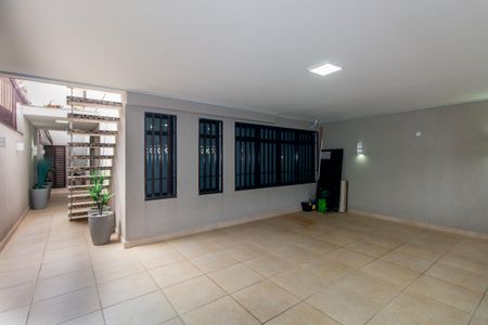 Casa à venda com 160m², 3 quartos e 3 vagas Casa à venda com 160m², 3 quartos e 3 vagasGaragem