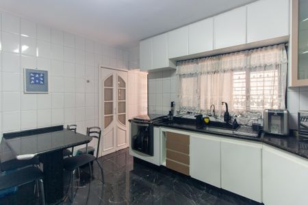 Casa à venda com 160m², 3 quartos e 3 vagas Casa à venda com 160m², 3 quartos e 3 vagasCozinha