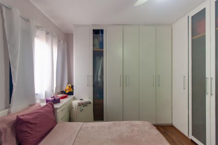 Casa à venda com 160m², 3 quartos e 3 vagas Casa à venda com 160m², 3 quartos e 3 vagasSuíte