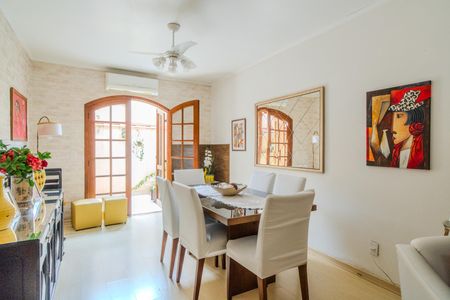 Casa de condomínio à venda com 120m², 3 quartos e 1 vagaSala
