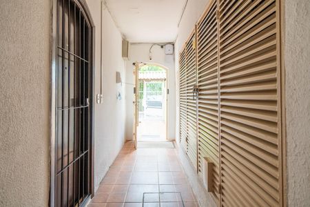 Casa de condomínio à venda com 120m², 3 quartos e 1 vagaEntrada