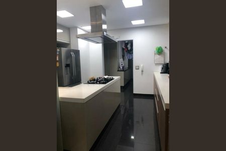 Apartamento para alugar com 288m², 3 quartos e 4 vagas