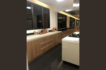 Apartamento para alugar com 288m², 3 quartos e 4 vagas