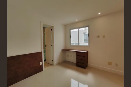 Apartamento à venda com 330m², 5 quartos e 6 vagasSuíte 3