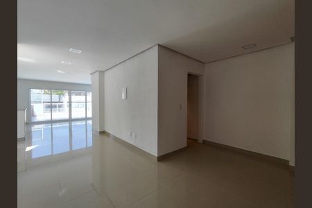 Apartamento à venda com 330m², 5 quartos e 6 vagasSala 3