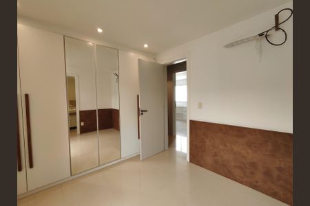 Apartamento à venda com 330m², 5 quartos e 6 vagasSuíte 3